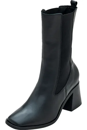EDITED the label Boots chelsea 