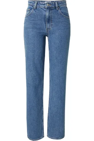 EDITED the label Jeans 