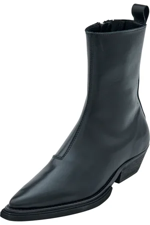 EDITED the label Stivaletto 