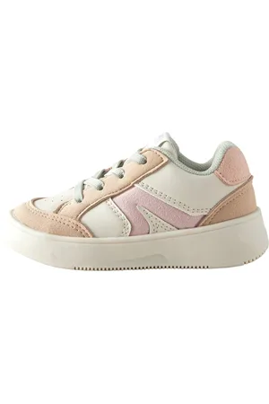 Next Sneaker