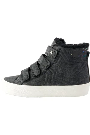 Next Sneaker
