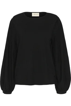 Cream Pullover 