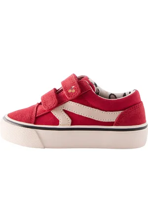 Next Sneaker