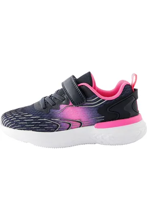 Next Sneaker