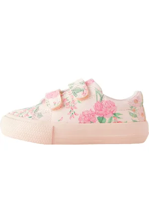 Next Sneaker