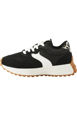 Next Sneaker