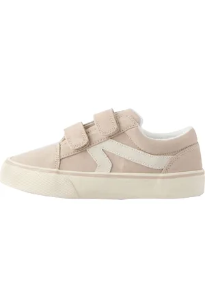Next Sneaker