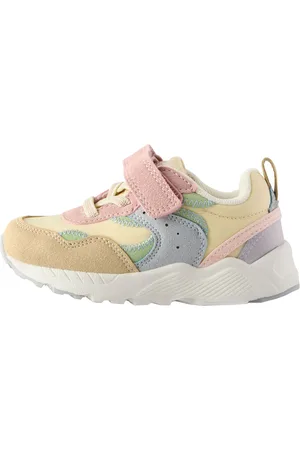 Next Sneaker
