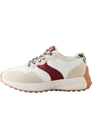 Next Sneaker
