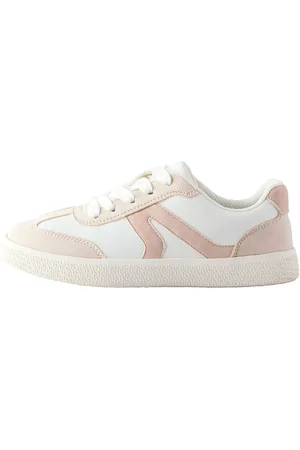 Next Sneaker