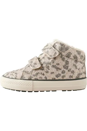 Next Sneaker