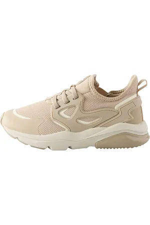 Next Sneaker