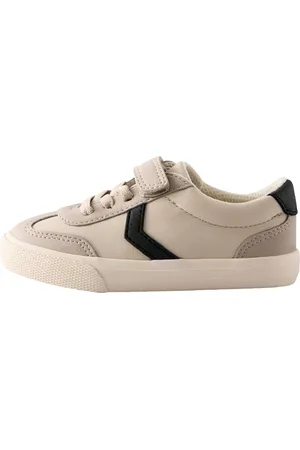Next Sneaker