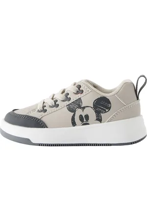 Next Sneaker
