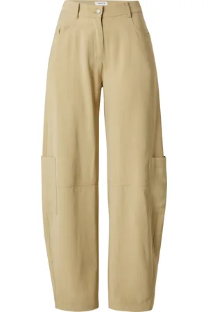 EDITED the label Pantaloni 