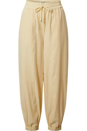 EDITED the label Pantaloni 