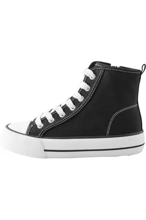Next Sneaker