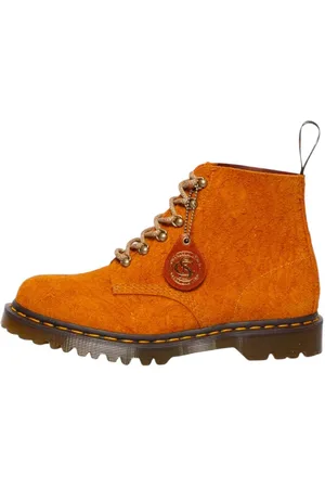 Dr. Martens Boots stringati