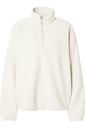 Weekday Pullover 