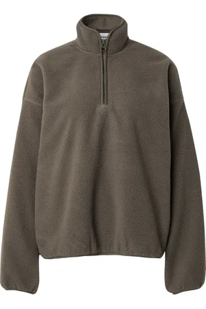 Weekday Pullover 