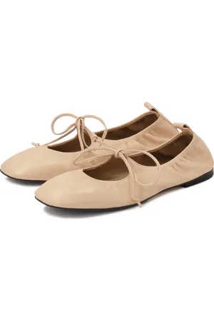 Kazar Ballerina