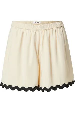 EDITED the label Pantaloni 