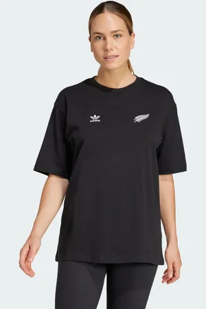 adidas T-shirt Essentials Boyfriend All Blacks