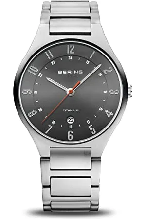 Bering Uomo Analogico Quarzo Titanium Orologio con Cinturino in Titanio Cinturino e Vetro Zaffiro