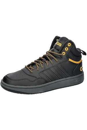adidas Hoops 3.0 Mid Lifestyle Basketball Classic Fur Lining Winterized Shoes, Scarpe Uomo, Core Black/Core Black/preloved Yellow, 47 1/3 EU