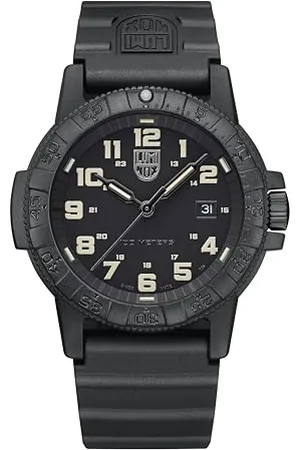 Luminox Orologio Analogico al Quarzo Uomo con Cinturino in Plastica XS.0330