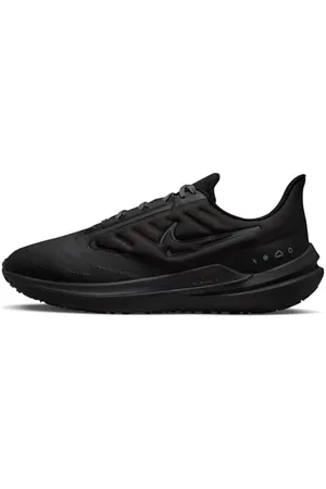 Nike Air Winflo 9 Shield, Running Shoe Uomo, Black/Black-off Noir-Dk Smoke Grey, 38.5 EU
