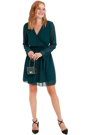 Trendyol Midi Ruffle Hem Fitted Dress Vestiti, , 40 da Donna