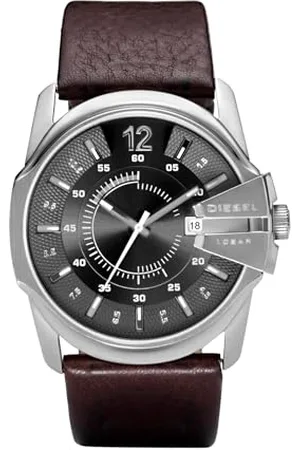 Diesel Master Chief Orologio da uomo, movimento a tre lancette, cassa in acciaio inossidabile da 46 mm con cinturino in pelle, DZ1206