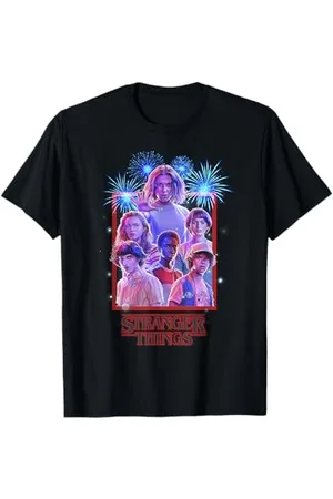 Stranger Things Netflix Group Shot Fireworks Poster Maglietta