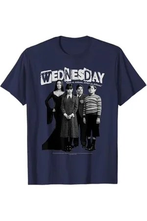 Wednesday Once An Addams Always An Addams Family Shot Maglietta