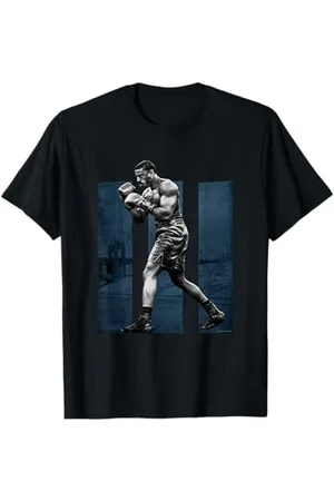 Creed Adonis posa di fronte a sinistra su III blu Maglietta