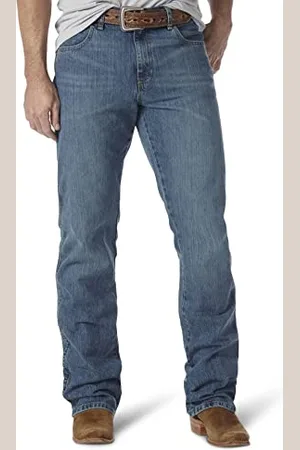 Wrangler Men s Retro Slim Fit Boot Cut Jean, Worn In, 34x32