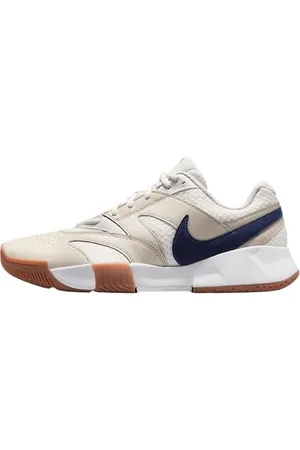 Nike Court Lite 4 Men s Tennis, Sneaker Uomo, Summit-Binario Bianco con Luce Blu, 47 EU