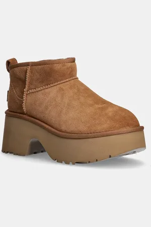 UGG Stivali da neve in camoscio Classic Ultra Mini New Heights donna colore 1158311-CHE