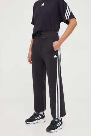 adidas Joggers colore con applicazione IN9474