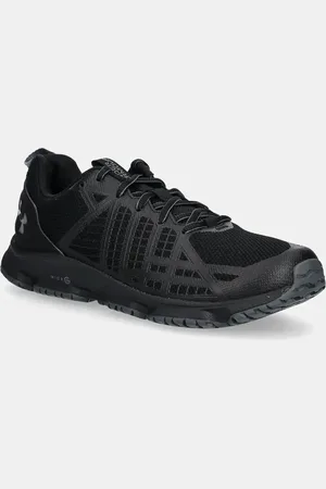 Under Armour Scarpe MG Strikefast uomo colore 3024953