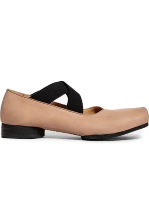 UMA WANG WOMAN FLATS