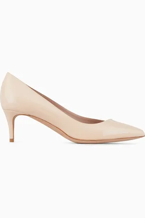 Giorgio Armani Décolleté in vernice con scollo asimmetrico