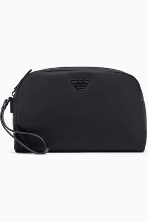 Emporio Armani Beauty in nylon riciclato ASV