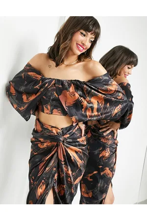 ASOS Top a spalle scoperte con stampa effetto marmo a base scura