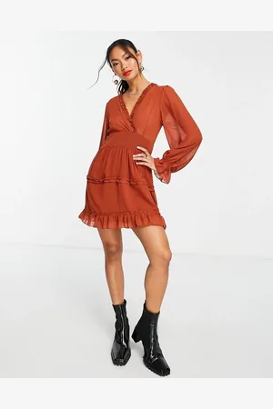 Trendyol Vestito corto a maniche lunghe con bordi arricciati color ruggine