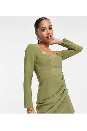 ASOS ASOS DESIGN Petite - Vestito corto kaki pallido con scollo a cuore e gonna arricciata avvolgente