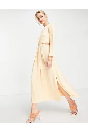 Closet Vestito skater con gonna al polpaccio color pesca con cut-out