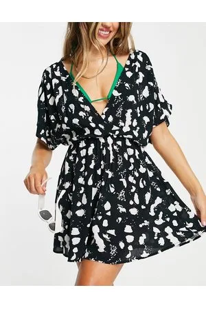 ASOS Coprispalle in tessuto stropicciato con stampa a pois monocromatica
