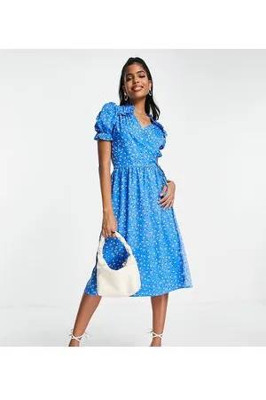 In The Style X Jac Jossa - Vestito a portafoglio midi blu navy a fiorellini con maniche con volant e cintura